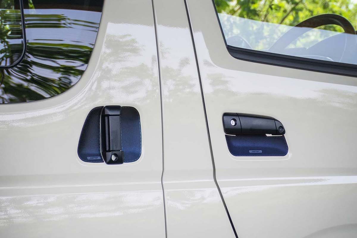 ハイエース用ドアハンドルプロテクター 新登場！｜AUTO CAMPER（オート