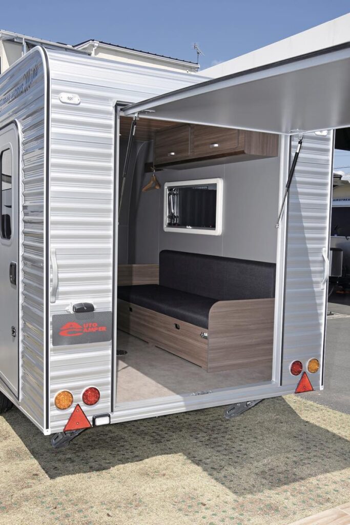 ケイワークスのトレイルワークスミニのリヤハッチ