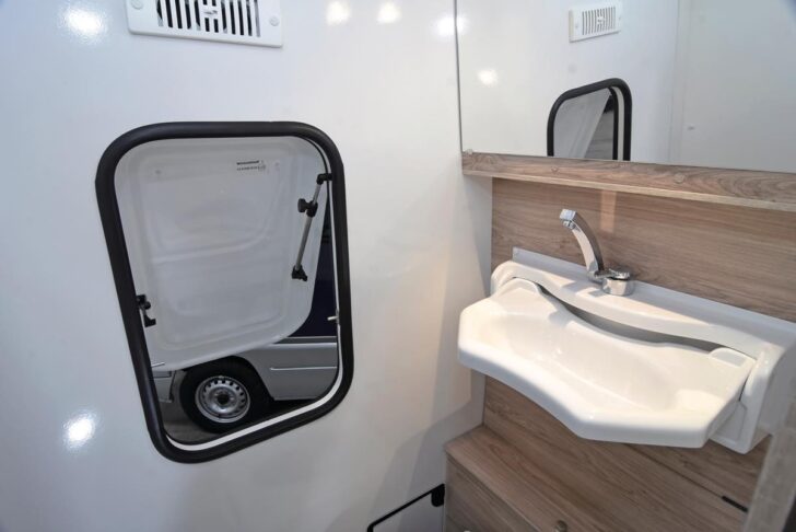 インディアナ300L | インディアナRV