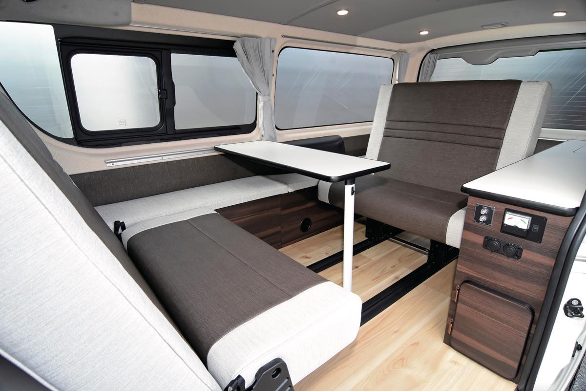 新品 7型ハイエース キャンピング特装車 シート一式 【公式通販】