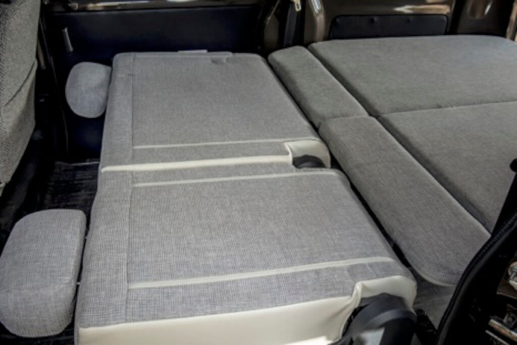 フリップアップベッド モル | FLEX | CCAA2023
