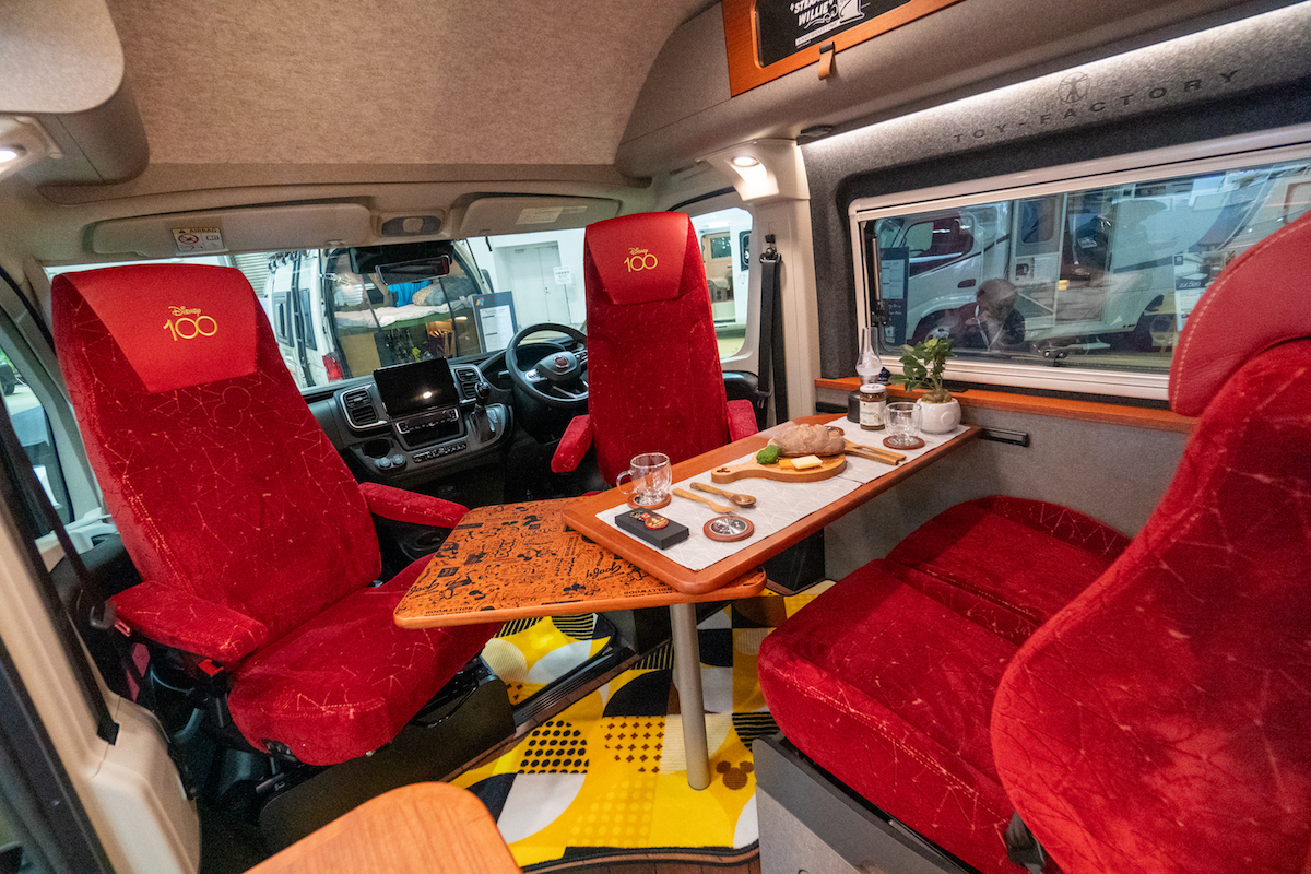 限定5台！まるでディズニーホテルのようなデュカトをベースした