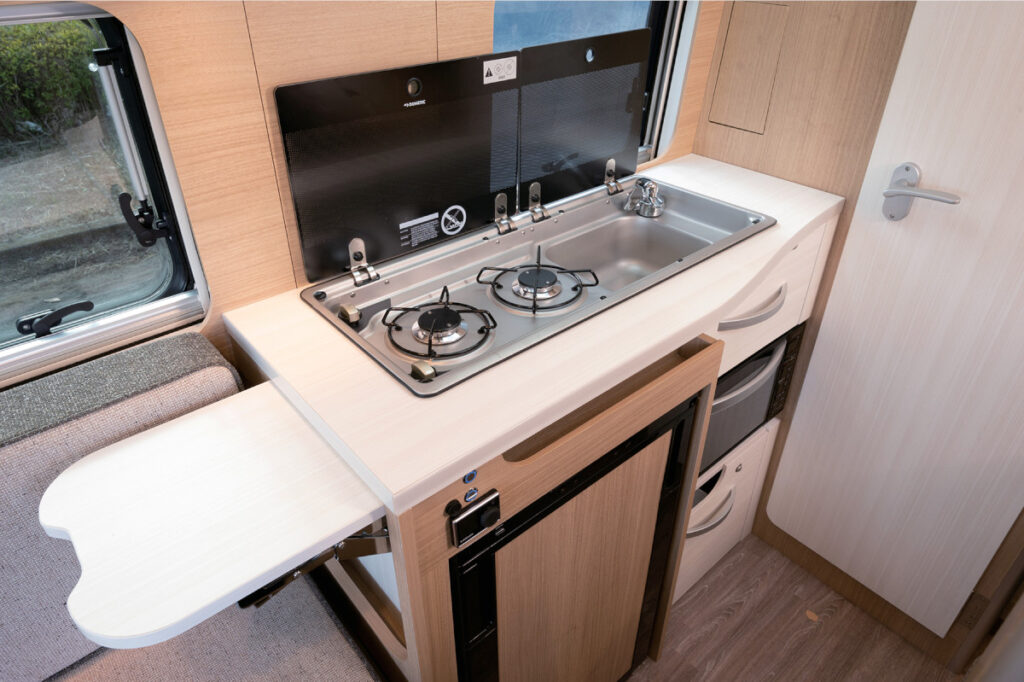 グランクルーズWD | 岡モータース | CCAA2023
