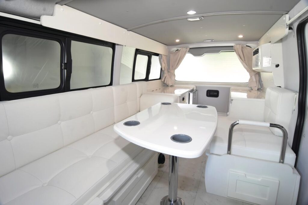 スウィングC(クーラーつき) | RVビックフット | AC2310