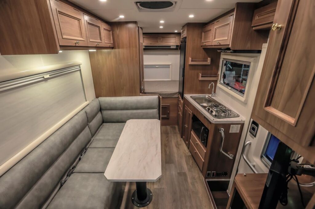 アンセイエ／M.Y.Sミスティック