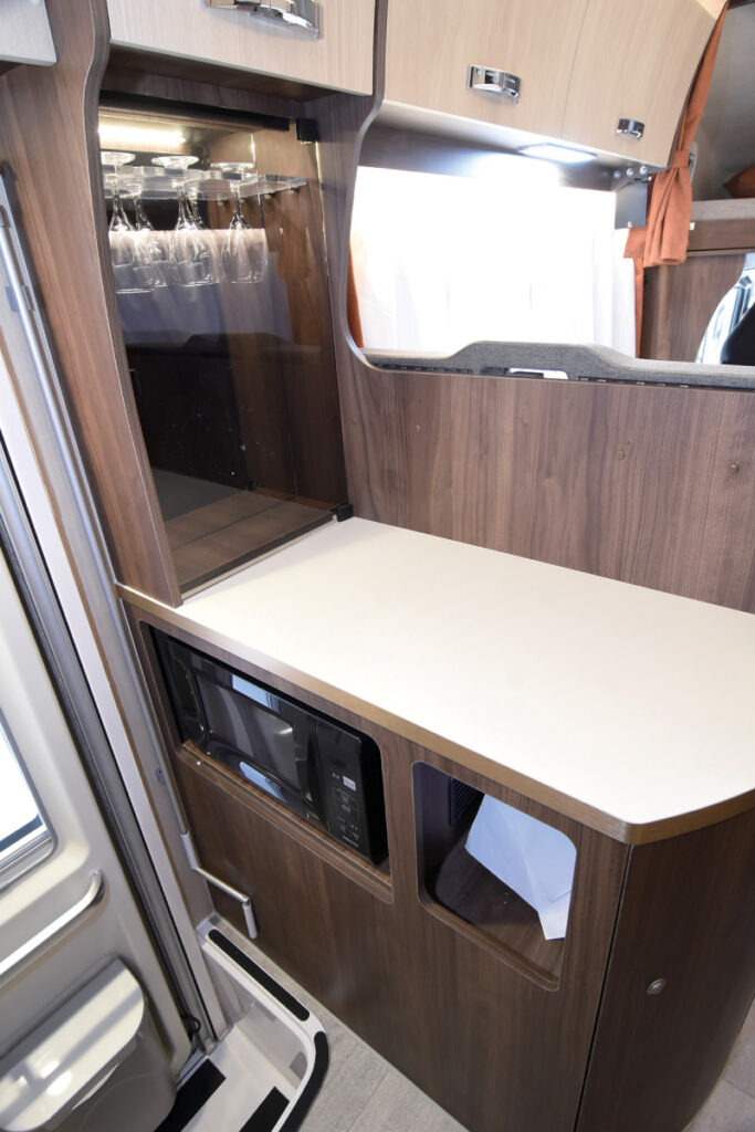 ニンジャ | ダイレクトカーズ | AC2403