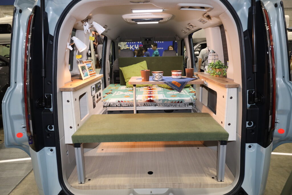 横浜キャンピングカーショー2024開催中！新型キャンピングカーが続々