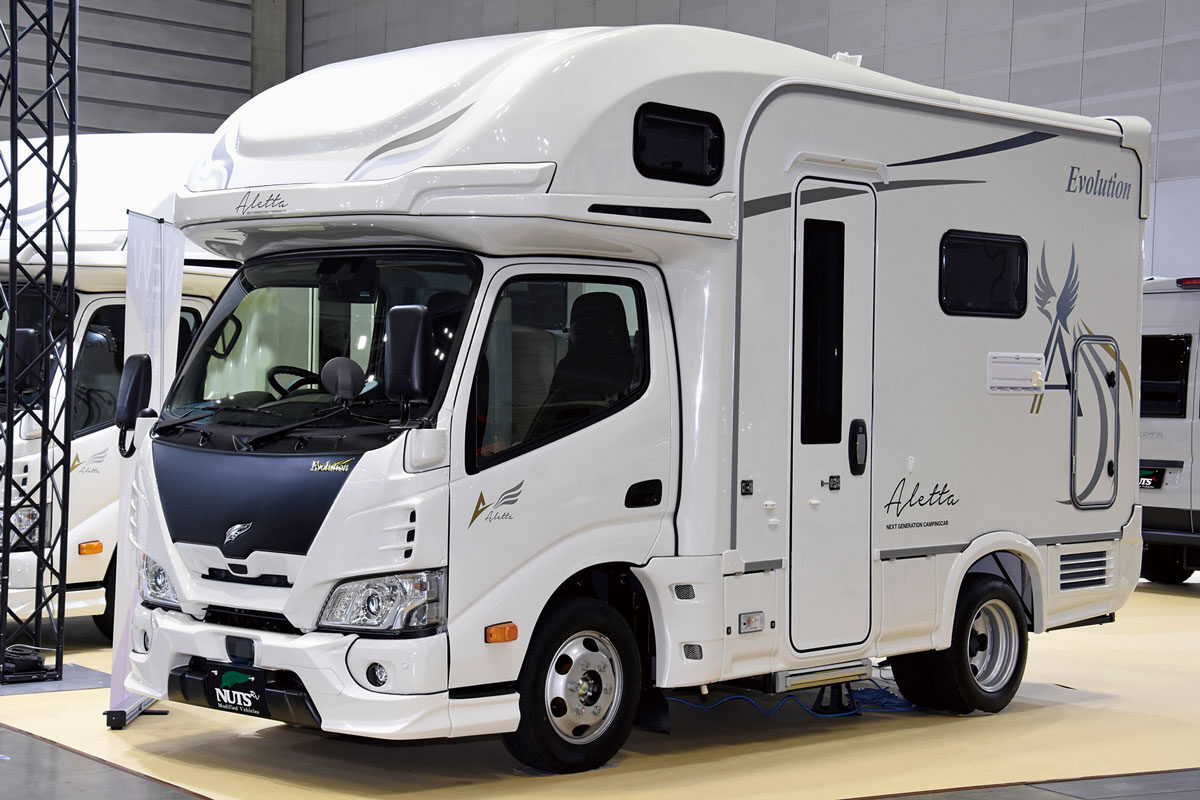 商談中軽キャンバモス 5速荷室フラット キャンピングカー 5MT 出合え