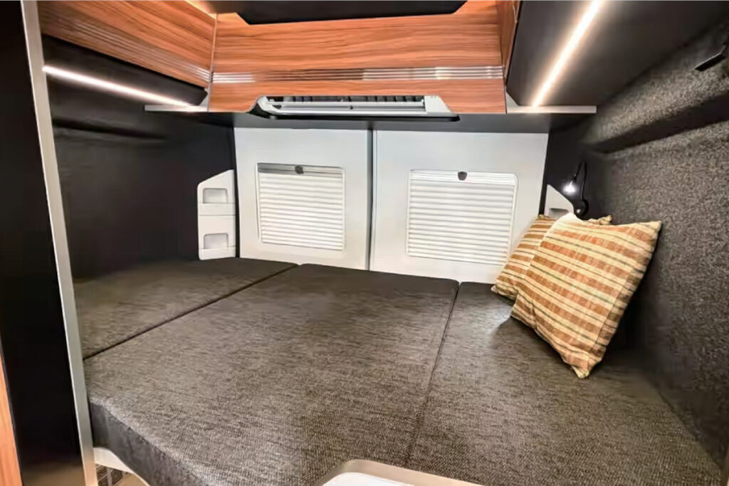 ダーウィンQ5の内装