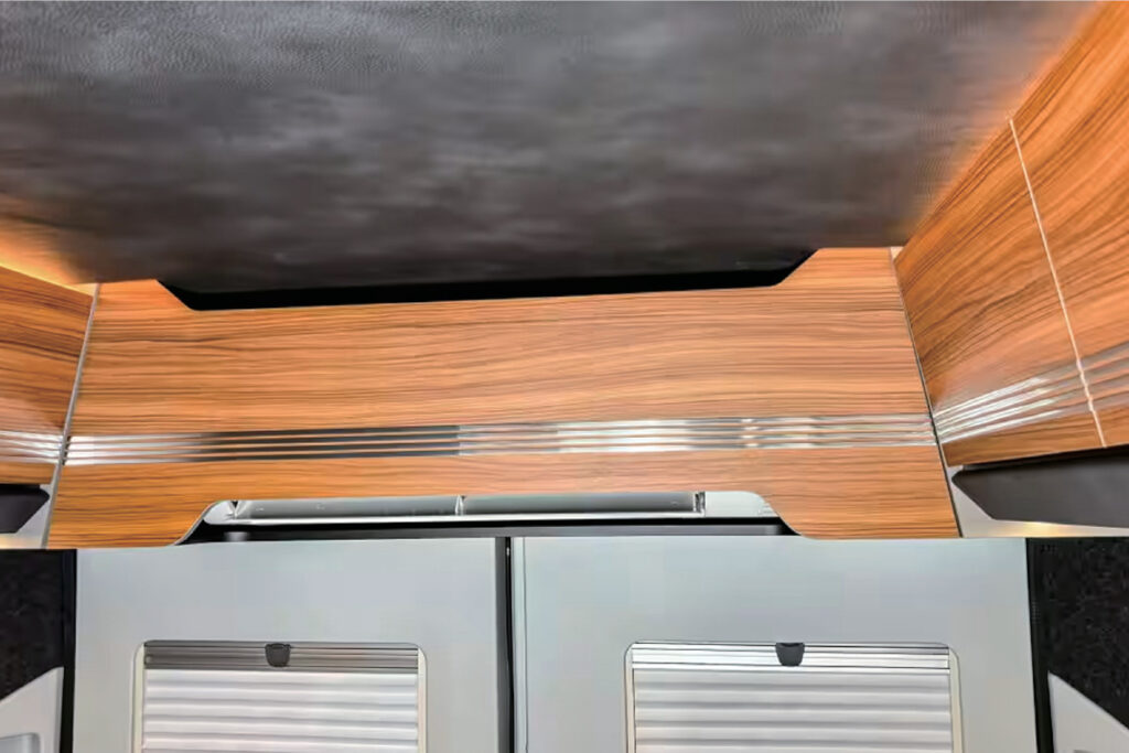 ダーウィンQ5の内装