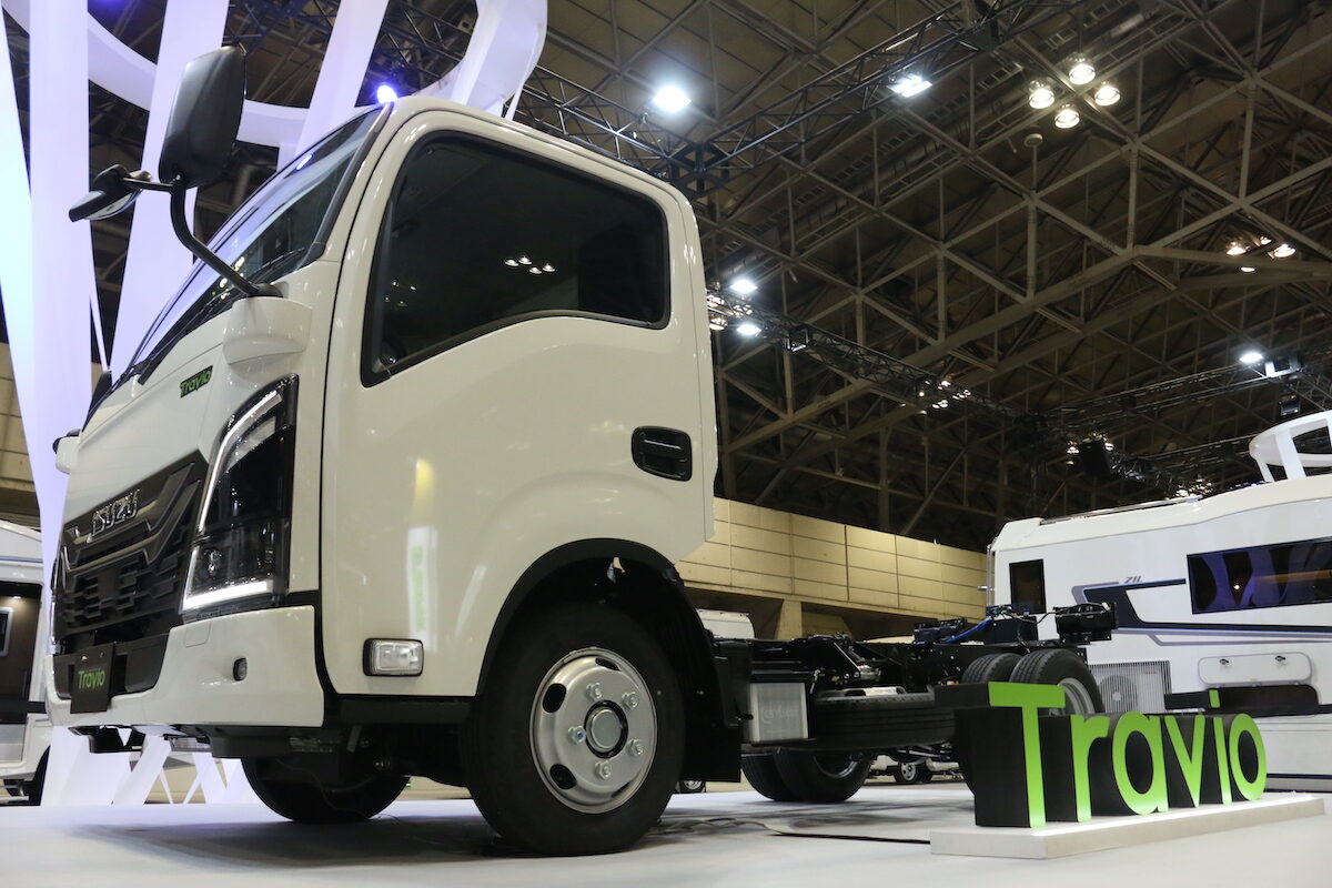 VANTECHがいすゞのキャンパー専用シャシー「トラヴィオ」を使った