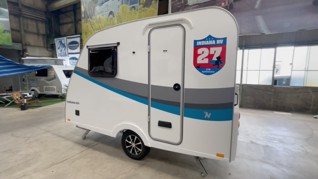 インディアナ・RVの新型キャンピングトレーラー「27th Anniversary 