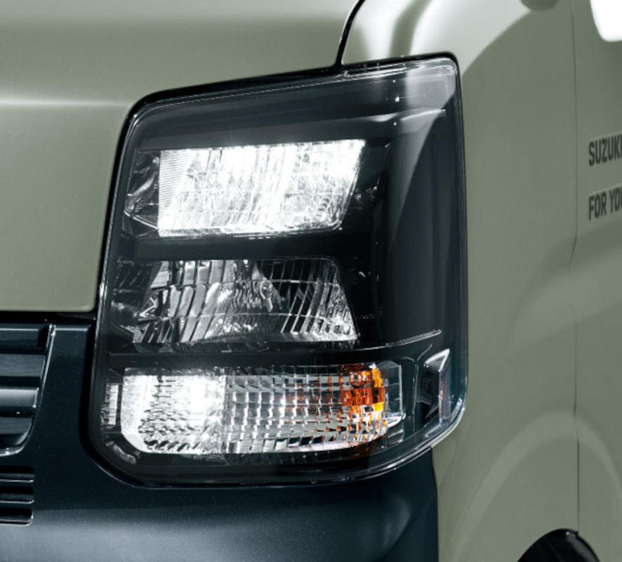 エブリイJリミテッドのブラック塗装の専用LEDヘッドランプ