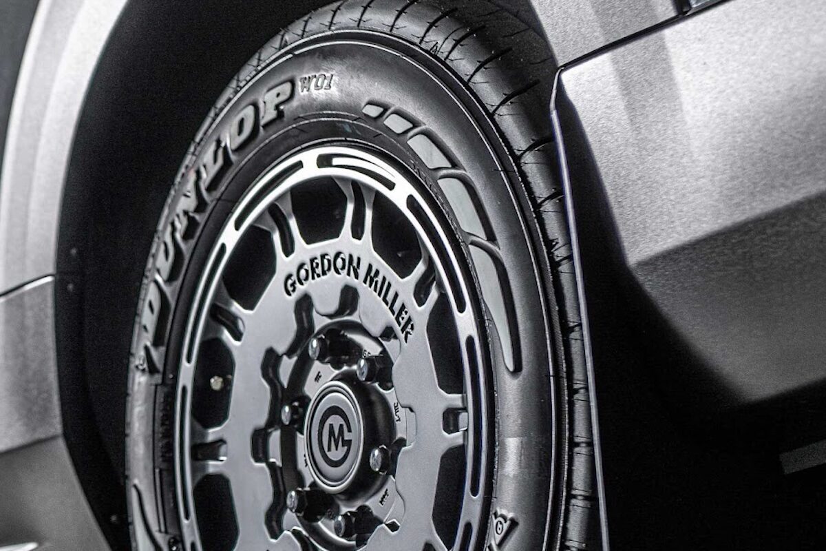 ハイエース GPO motoring キーラーフィールド16インチ 逆ゾリ