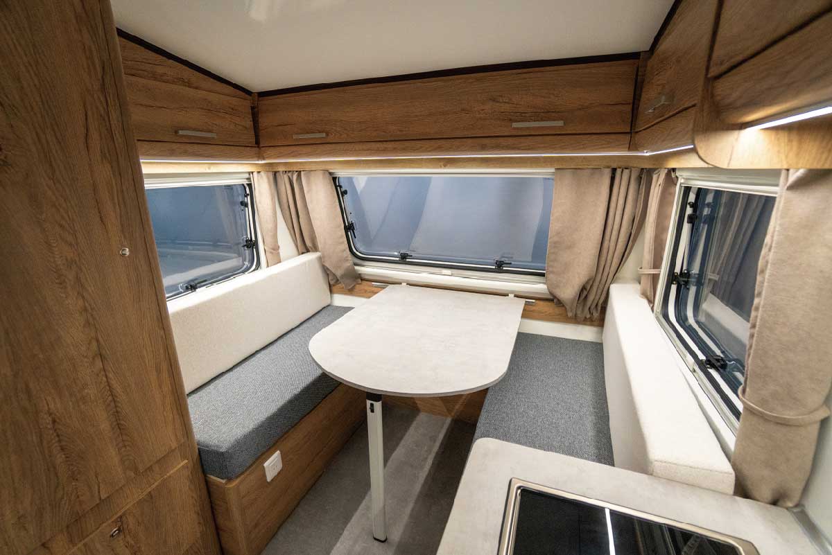 AUTO CAMPER（オートキャンパー）｜アウトドアとキャンピングカーの