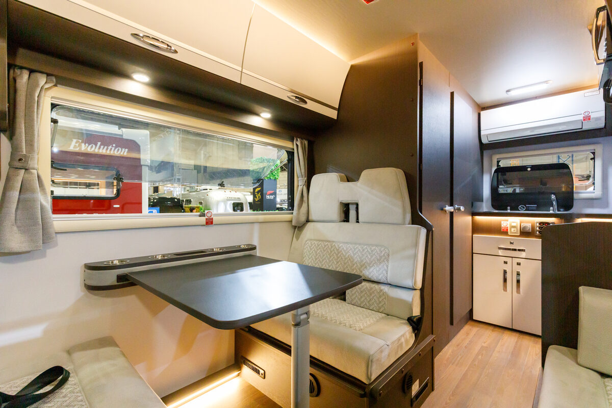 AUTO CAMPER（オートキャンパー）｜アウトドアとキャンピングカーの